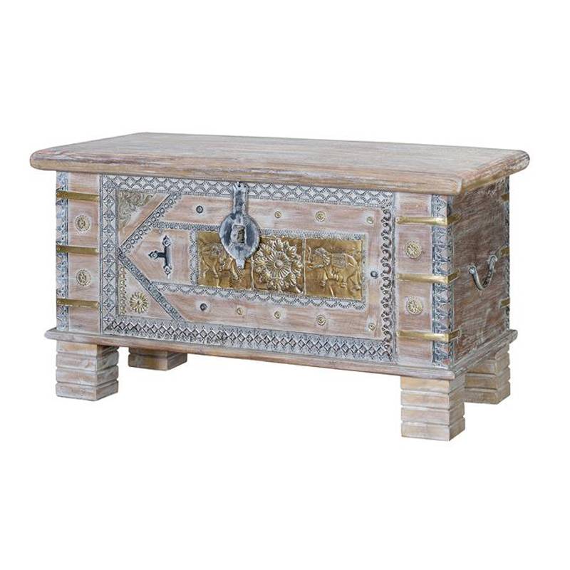 Baúl pequeño madera de mango. Detalles en bronce. Muebles El Tavolino.