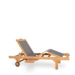 Tumbona madera de teca, con tejido screen en color gris. Mobiliario de exterior gran calidad. El Tavolino